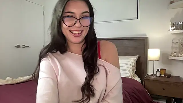 mollyy2006 online show from 06/16/26, 12:02