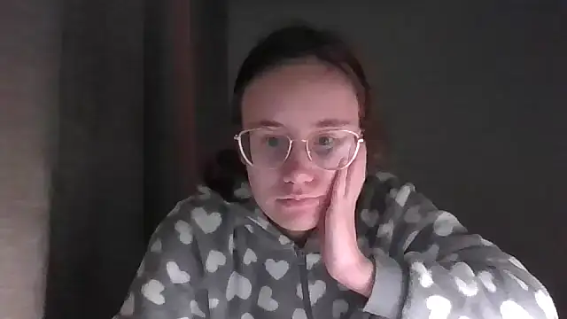 Snapshot of LuckySLove chatting on 01/06/26, 06:55 LuckySLove online show from 01/06/26, 06:55