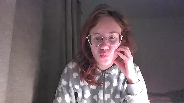 Snapshot of LuckySLove chatting on 01/14/26, 08:14 LuckySLove online show from 01/14/26, 08:14
