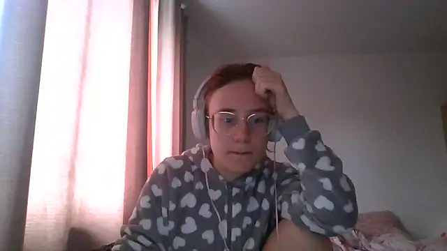 Snapshot of LuckySLove chatting on 07/07/26, 03:05 LuckySLove online show from 07/07/26, 03:05