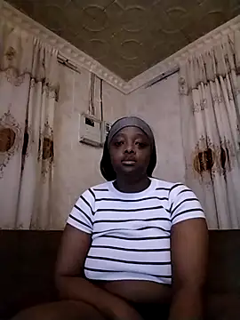 Snapshot of paynothicknesss chatting on 10/15/25, 10:54 paynothicknesss online show from 10/15/25, 10:54