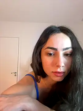 Baby Mia pires online show from 10/16/25, 02:01