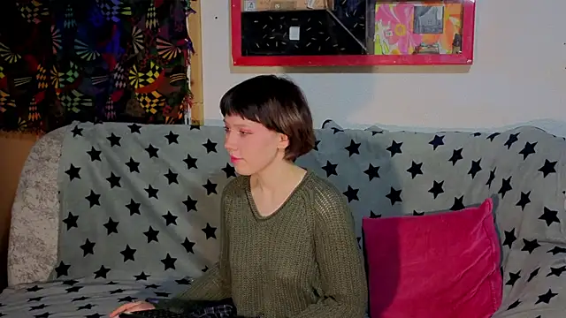 ReincarnatedAngel online show from 10/20/25, 07:25