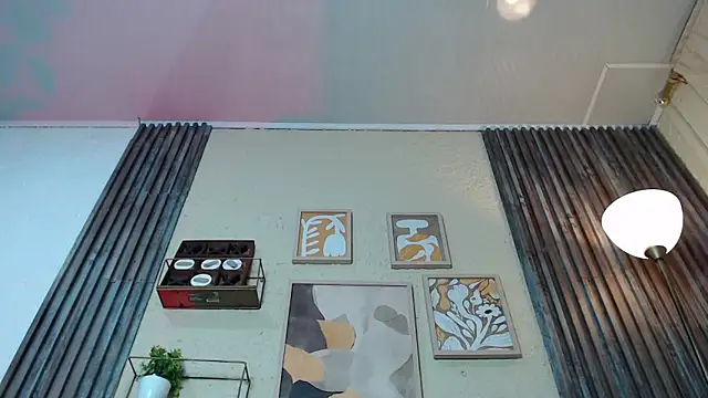 ZharaGag on u online show from 11/29/25, 12:19