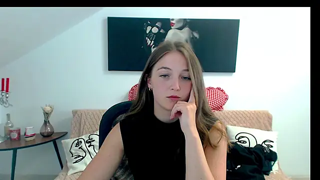 Snapshot of AnneWilsonn chatting on 06/16/26, 05:32 AnneWilsonn online show from 06/16/26, 05:32