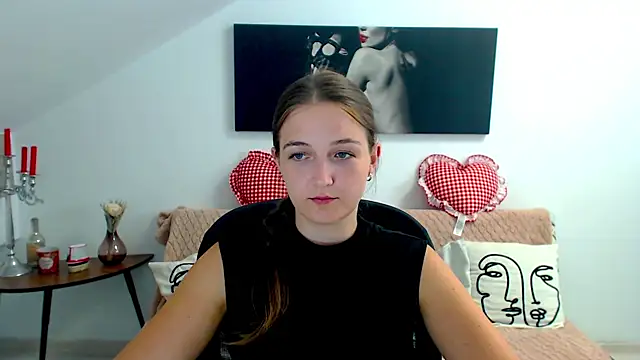 AnneWilsonn online show from 07/07/26, 07:23