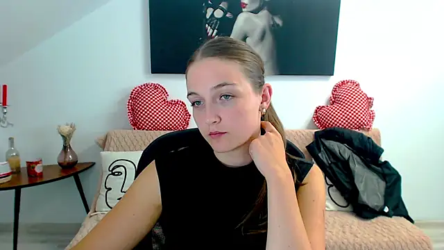 AnneWilsonn online show from 07/21/26, 06:49