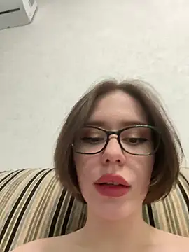 Snapshot of AzumiTyan chatting on 10/16/25, 03:35 AzumiTyan online show from 10/16/25, 03:35