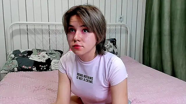 Snapshot of AlisiaEthen chatting on 10/26/25, 06:08 AlisiaEthen online show from 10/26/25, 06:08