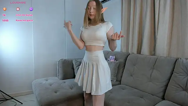 Megansuns online show from 10/31/25, 03:24