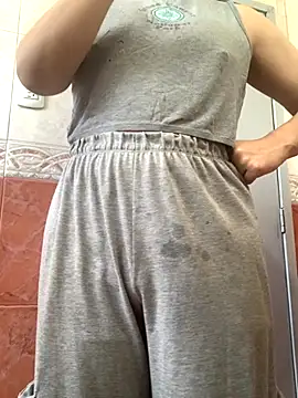 Snapshot of La-Gatiita-trans chatting on 11/10/25, 02:16 La-Gatiita-trans online show from 11/10/25, 02:16