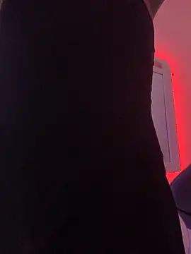 Snapshot of La-Gatiita-trans chatting on 11/20/25, 11:32 La-Gatiita-trans online show from 11/20/25, 11:32