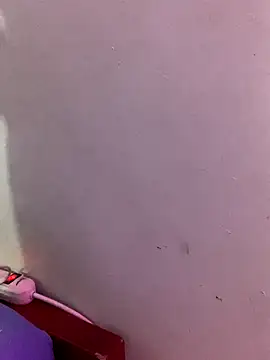 Snapshot of La-Gatiita-trans chatting on 11/20/25, 11:37 La-Gatiita-trans online show from 11/20/25, 11:37