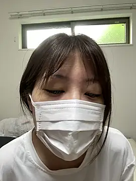 Snapshot of ichika_2_ chatting on 10/17/25, 11:40 ichika 2 online show from 10/17/25, 11:40