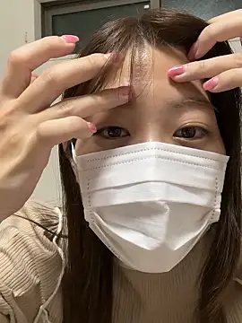 Snapshot of ichika_2_ chatting on 10/19/25, 12:39 ichika 2 online show from 10/19/25, 12:39