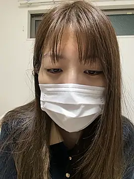 Snapshot of ichika_2_ chatting on 10/20/25, 12:38 ichika 2 online show from 10/20/25, 12:38