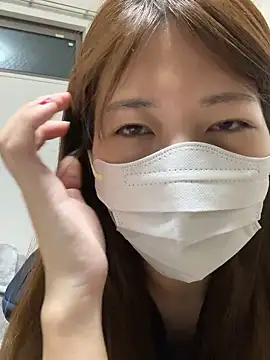 Snapshot of ichika_2_ chatting on 11/21/25, 03:11 ichika 2 online show from 11/21/25, 03:11