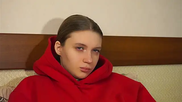 Snapshot of RoslynArcuo chatting on 11/14/25, 08:07 RoslynArcuo online show from 11/14/25, 08:07