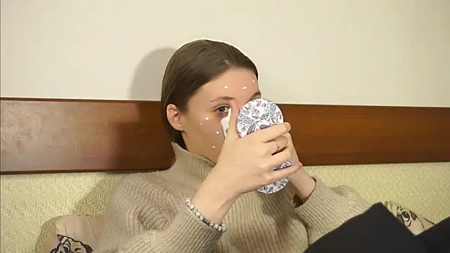 Snapshot of RoslynArcuo chatting on 11/15/25, 08:05 RoslynArcuo online show from 11/15/25, 08:05