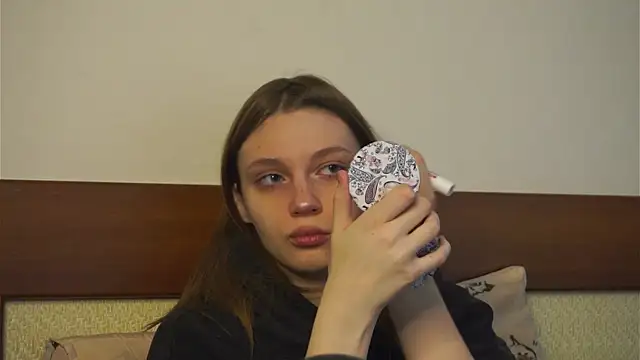 Snapshot of RoslynArcuo chatting on 11/30/25, 08:13 RoslynArcuo online show from 11/30/25, 08:13