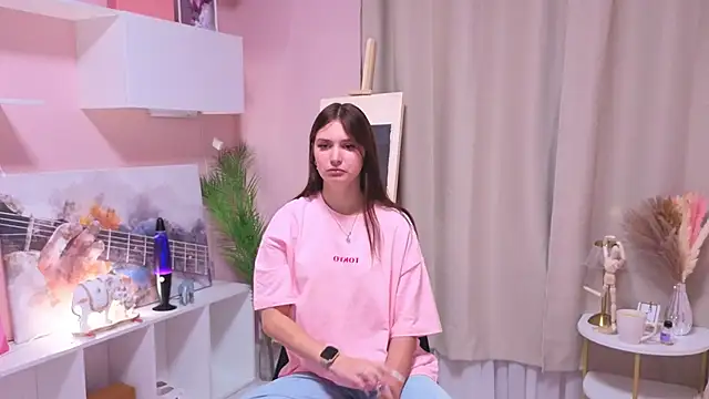 AnneNarain online show from 10/25/25, 07:19