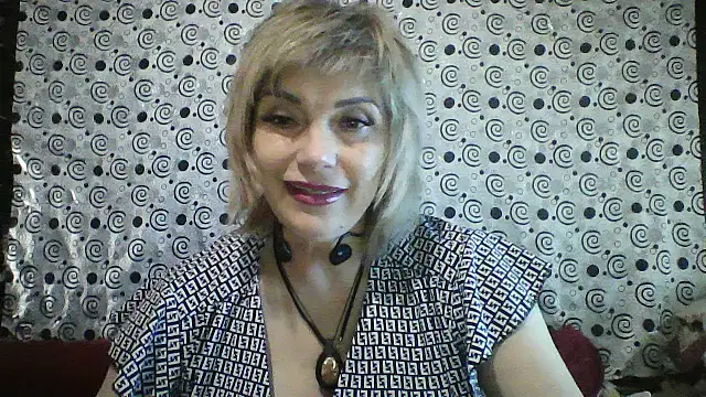 Snapshot of Lia_Ray chatting on 10/27/25, 08:13 Lia Ray online show from 10/27/25, 08:13