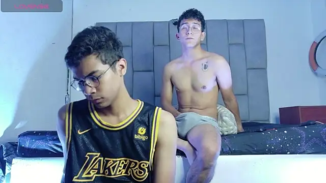 Desire4Duo online show from 05/16/26, 10:47