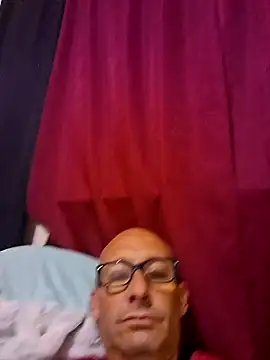 Snapshot of whateveruwanthowever chatting on 11/06/25, 09:59 whateveruwanthowever online show from 11/06/25, 09:59