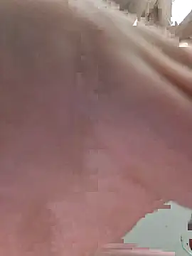 Snapshot of whateveruwanthowever chatting on 11/11/25, 06:57 whateveruwanthowever online show from 11/11/25, 06:57