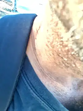 Snapshot of whateveruwanthowever chatting on 11/13/25, 07:13 whateveruwanthowever online show from 11/13/25, 07:13