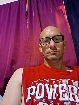 Snapshot of whateveruwanthowever chatting on 11/17/25, 05:52 whateveruwanthowever online show from 11/17/25, 05:52