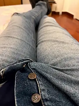 dick4youx online show from 10/25/25, 12:02