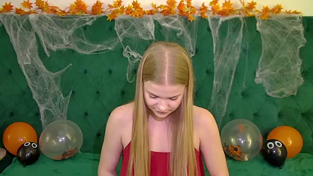 LilitRosen online show from 10/27/25, 06:12