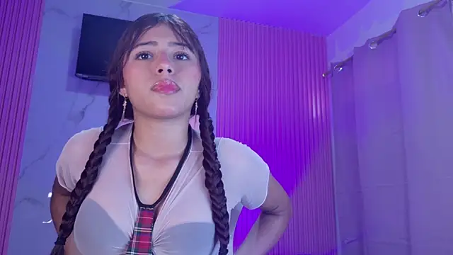 Snapshot of dafne17_ chatting on 11/13/25, 03:55 dafne17 online show from 11/13/25, 03:55