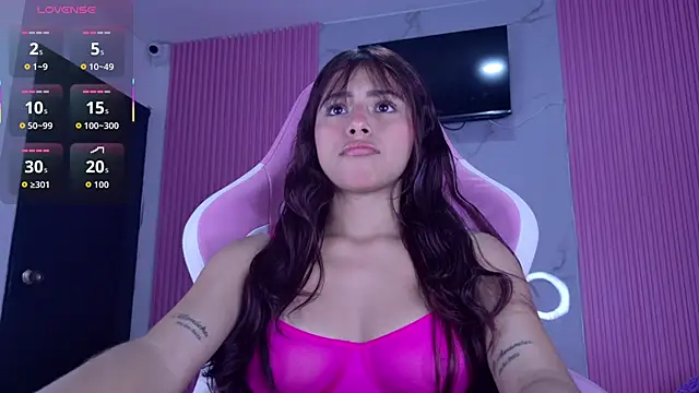 Snapshot of dafne17_ chatting on 11/15/25, 03:08 dafne17 online show from 11/15/25, 03:08