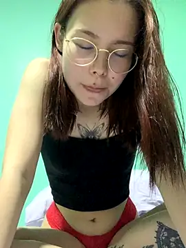 Snapshot of KittyK_at chatting on 10/22/25, 08:52 KittyK at online show from 10/22/25, 08:52