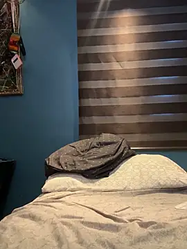 AlexRZ93 online show from 10/14/25, 12:33