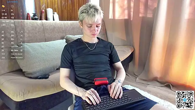 Snapshot of Logan_mett chatting on 04/27/26, 03:10 Logan mett online show from 04/27/26, 03:10