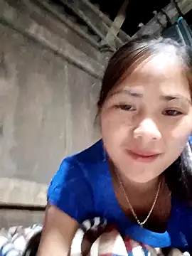 Snapshot of Lyssa-a chatting on 11/12/25, 02:01 Lyssa-a online show from 11/12/25, 02:01