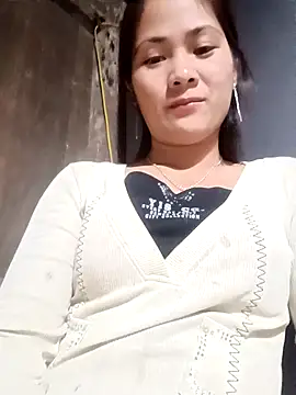 Snapshot of Lyssa-a chatting on 11/13/25, 01:26 Lyssa-a online show from 11/13/25, 01:26