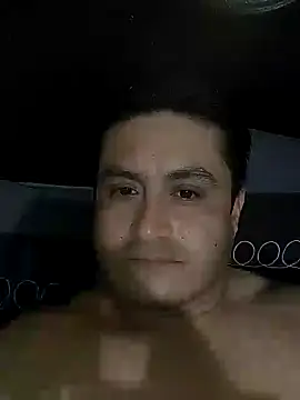 Snapshot of checheludo23 chatting on 10/20/25, 01:06 checheludo23 online show from 10/20/25, 01:06