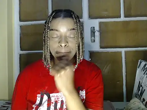 Snapshot of fifiqueen25 chatting on 11/09/25, 06:39 fifiqueen25 online show from 11/09/25, 06:39