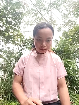 Nguyet2k4 online show from 11/05/25, 11:49