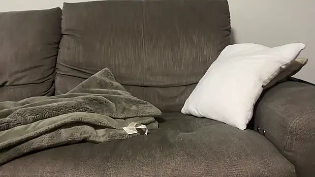 Snapshot of yournextguy chatting on 11/09/25, 02:15 yournextguy online show from 11/09/25, 02:15