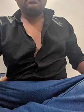 Snapshot of Akki19989 chatting on 10/14/25, 09:15 Akki19989 online show from 10/14/25, 09:15