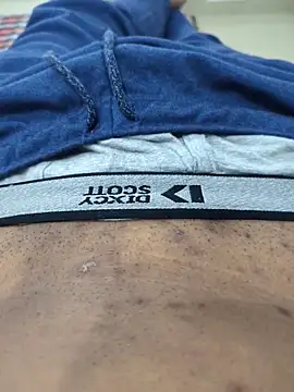 Snapshot of Akki19989 chatting on 10/15/25, 12:38 Akki19989 online show from 10/15/25, 12:38