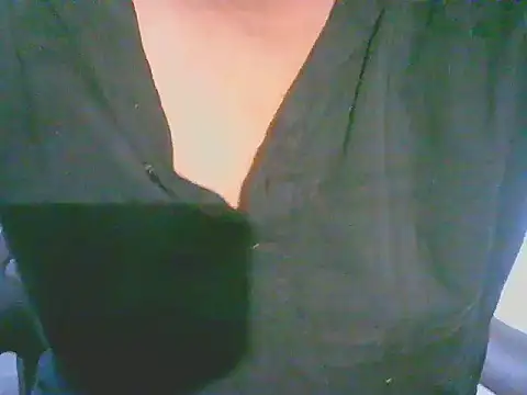 Snapshot of Akki19989 chatting on 10/23/25, 07:34 Akki19989 online show from 10/23/25, 07:34