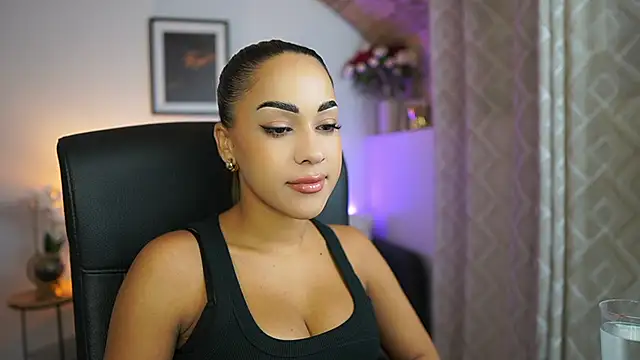 lanii4uxxx online show from 10/28/25, 02:09