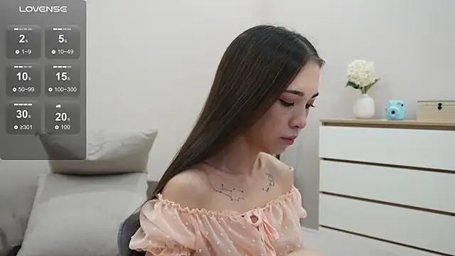 Snapshot of imaginasian_ chatting on 10/20/25, 04:13 imaginasian  online show from 10/20/25, 04:13