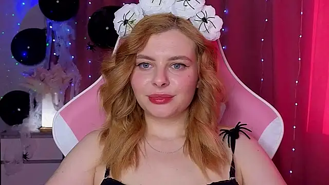 Snapshot of newday-off chatting on 10/18/25, 04:04 newday-off online show from 10/18/25, 04:04